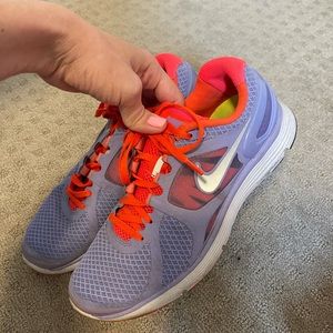 Nike lunar eclipse 2 size 8.5